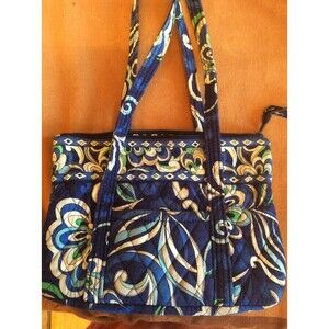 INVENTORY REDUCTION SALE. Vera Bradley Medium Size Purse  B18